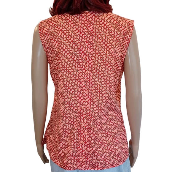 Liz Claiborne Graphic Print Top - Picture 7 of 9